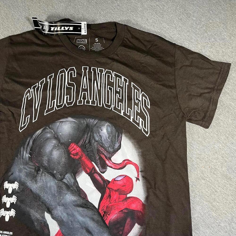 NWT Marvel CV Los Angeles Venom vs Spider-Man Men’s Small Graphic T-Shirt